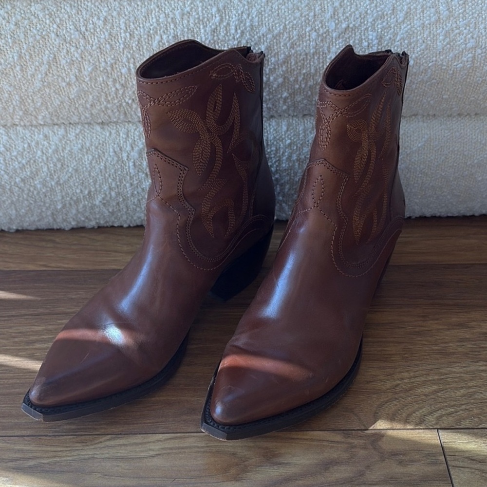 Frye Chestnut Leather Ankle Booties Sz.8